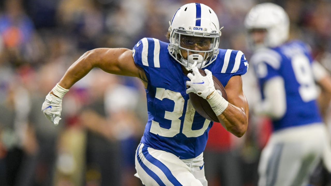 Former Denver Broncos RB Phillip Lindsay Supports Saquon Barkley's