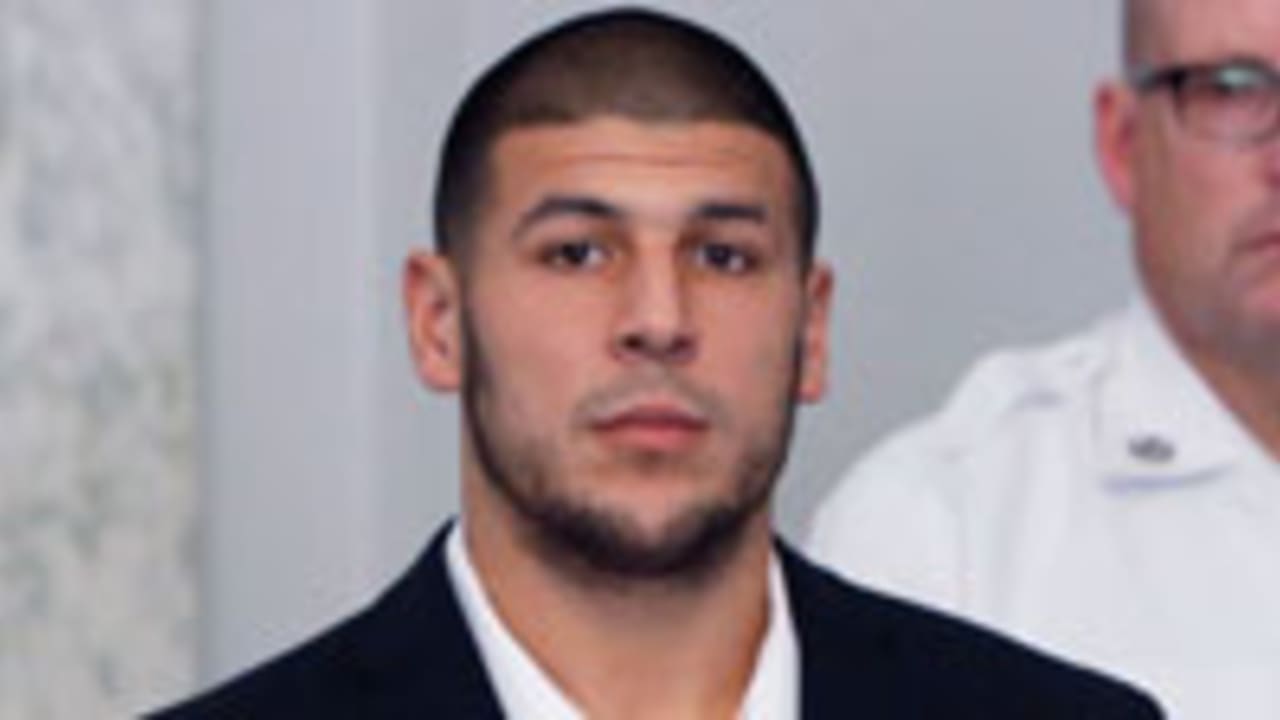 Aaron Hernandez_130822_SL