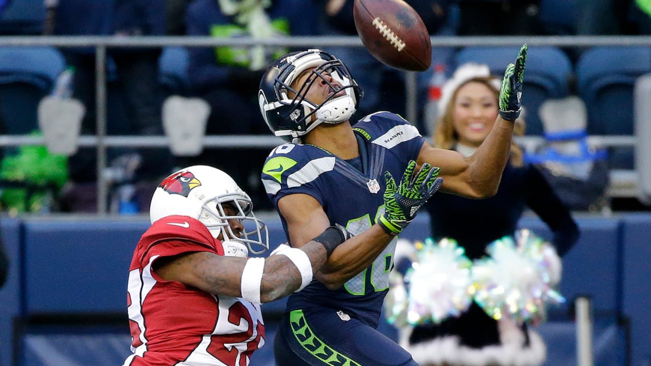 Seahawks WR Tyler Lockett out for season after gruesome leg injury