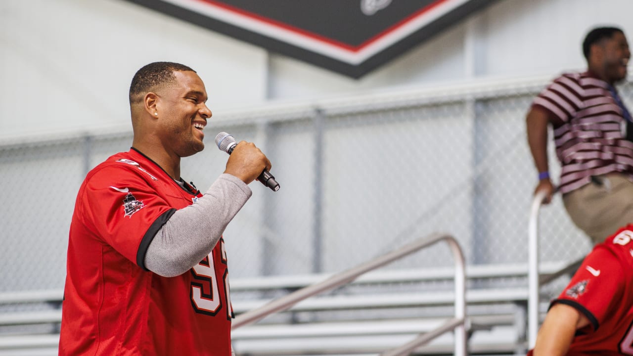 For Bucs' William Gholston, fight against cancer disparities is personal