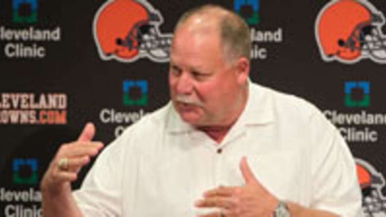 Mike Holmgren Browns Still Seek Signs Of Progress