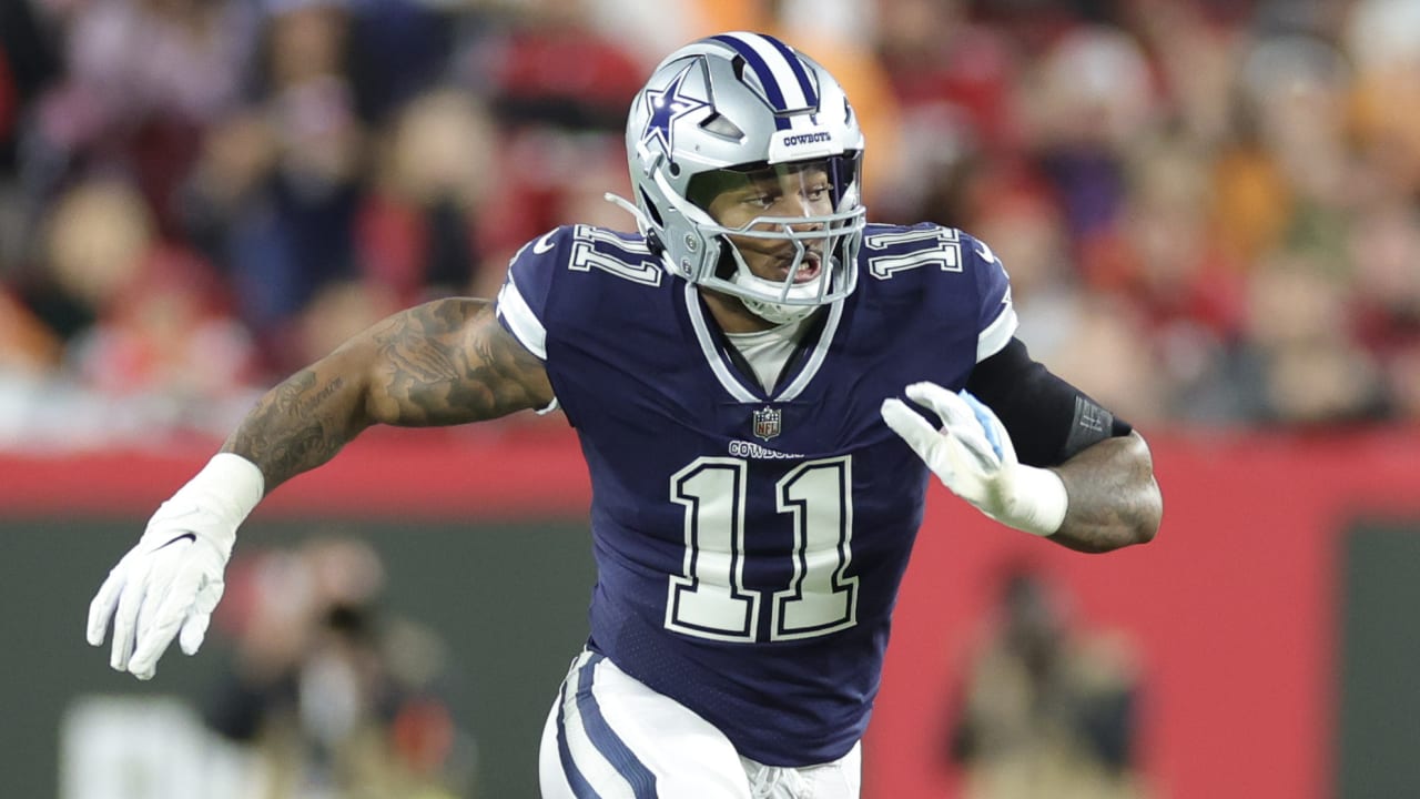 Cowboys face Titans, still in chase for NFC East title