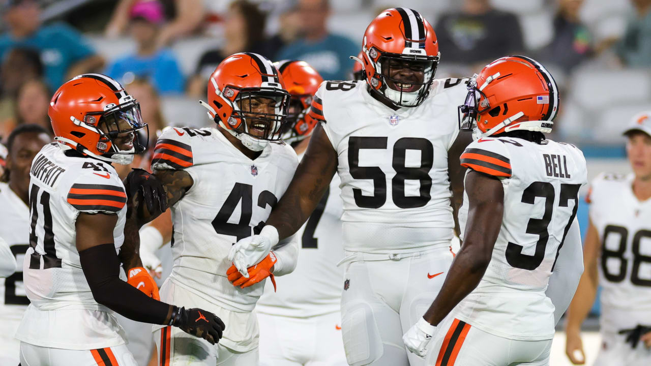 Cleveland Browns safety D'Anthony Bell buries Jacksonville Jaguars ...