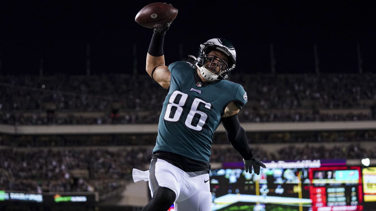 I'm not surprised': Zach Ertz sounds off on Jalen Hurts