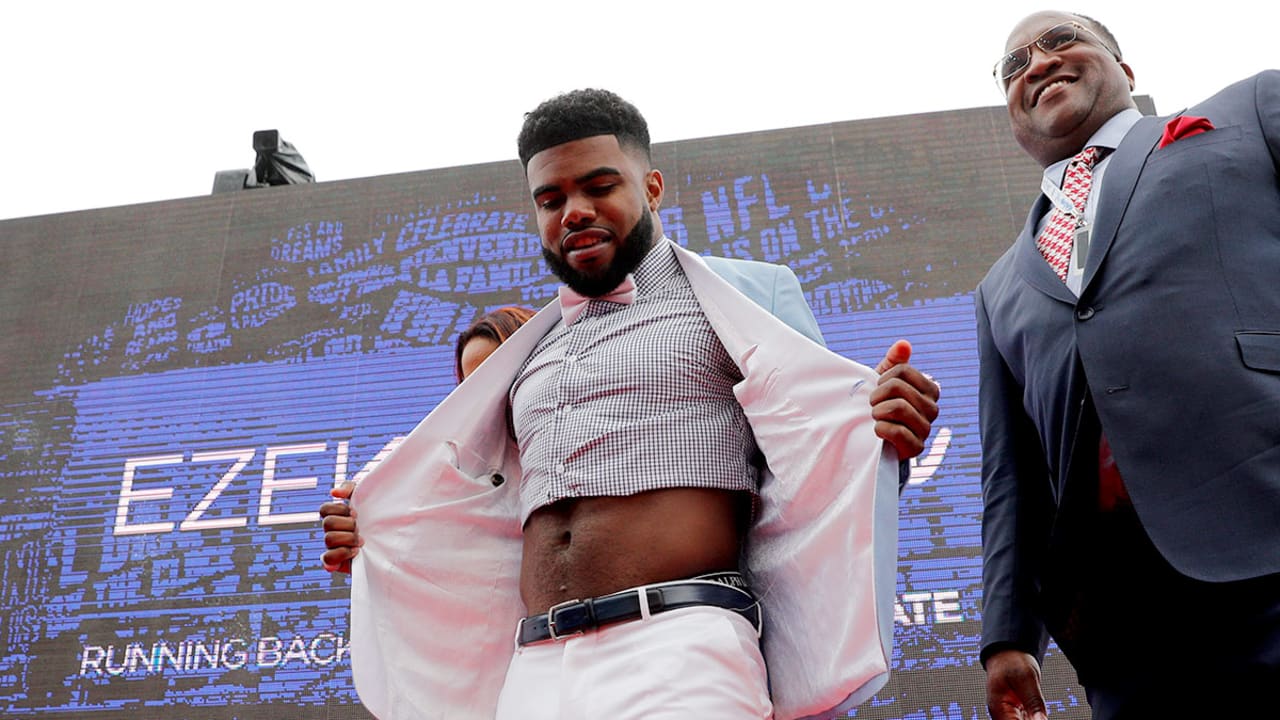 PHOTO: Ezekiel Elliott's NFL Draft Outfit Is A Bold Fashion Statement -  Stadium