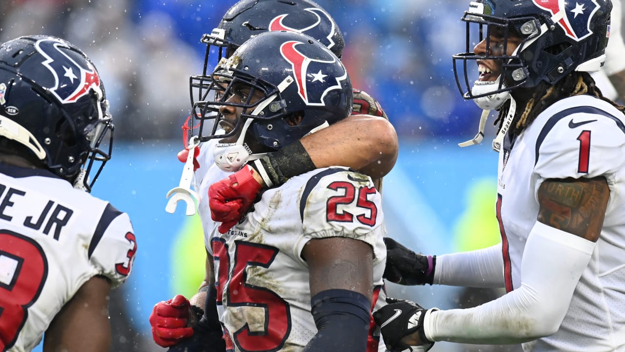 Houston, TX, USA. 12th Sep, 2021. Houston Texans defensive back Desmond  King (25) leaves the field after an NFL football game between the  Jacksonville Jaguars and the Houston Texans at NRG Stadium