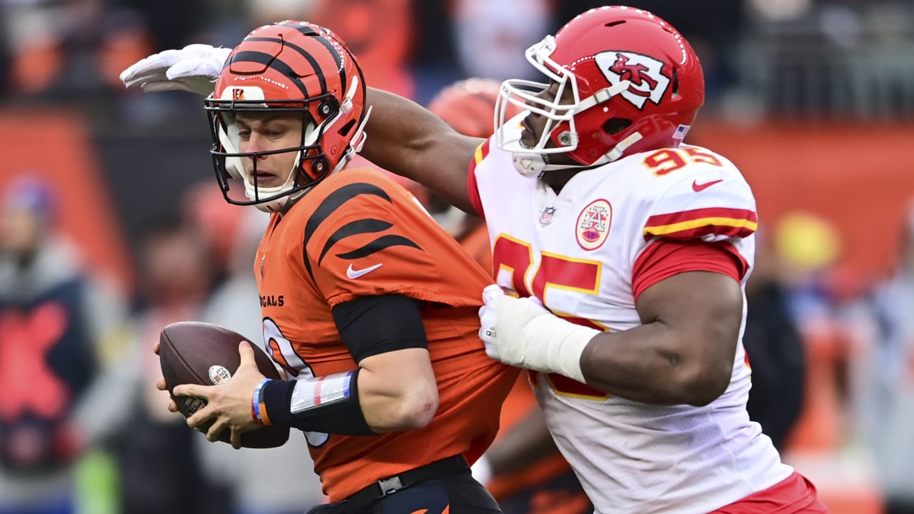 Kansas City Chiefs defensive end Chris Jones envelops Cincinnati Bengals  quarterback Joe Burrow for powerful first-quarter sack