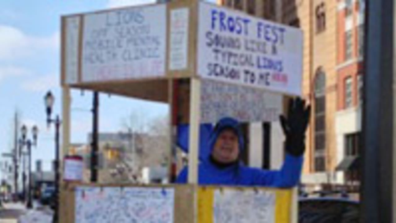 lions-fan-130301-spot.jpg