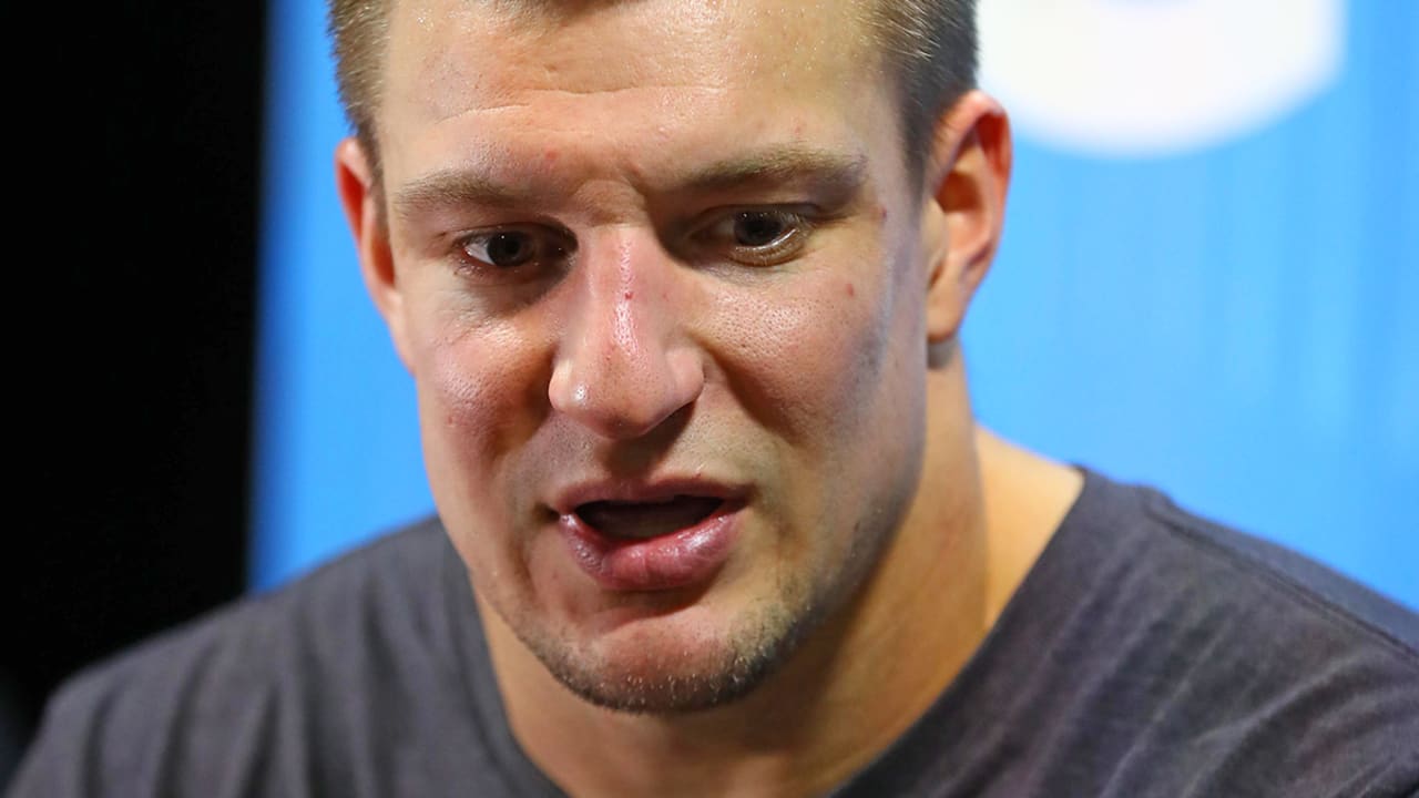 gronk-180204-sl.jpg