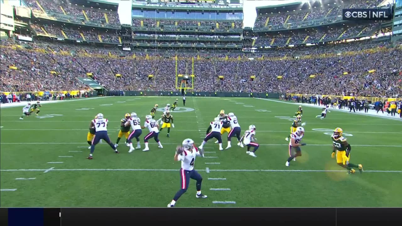 New England Patriots Quarterback Bailey Zappe Zips A 16-yard Sideline ...