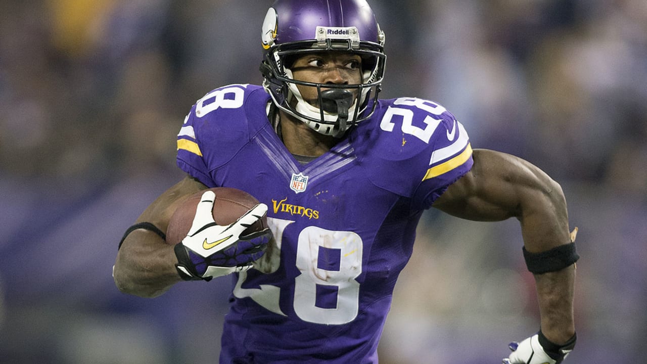 Adrian-peterson-150528-SL.jpg