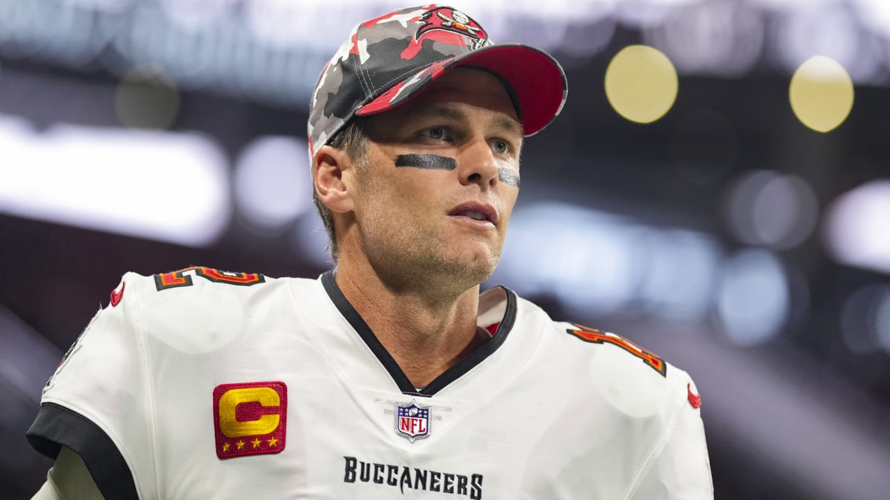 Tom Brady changes mind on NFL retirement, will return to Buccaneers