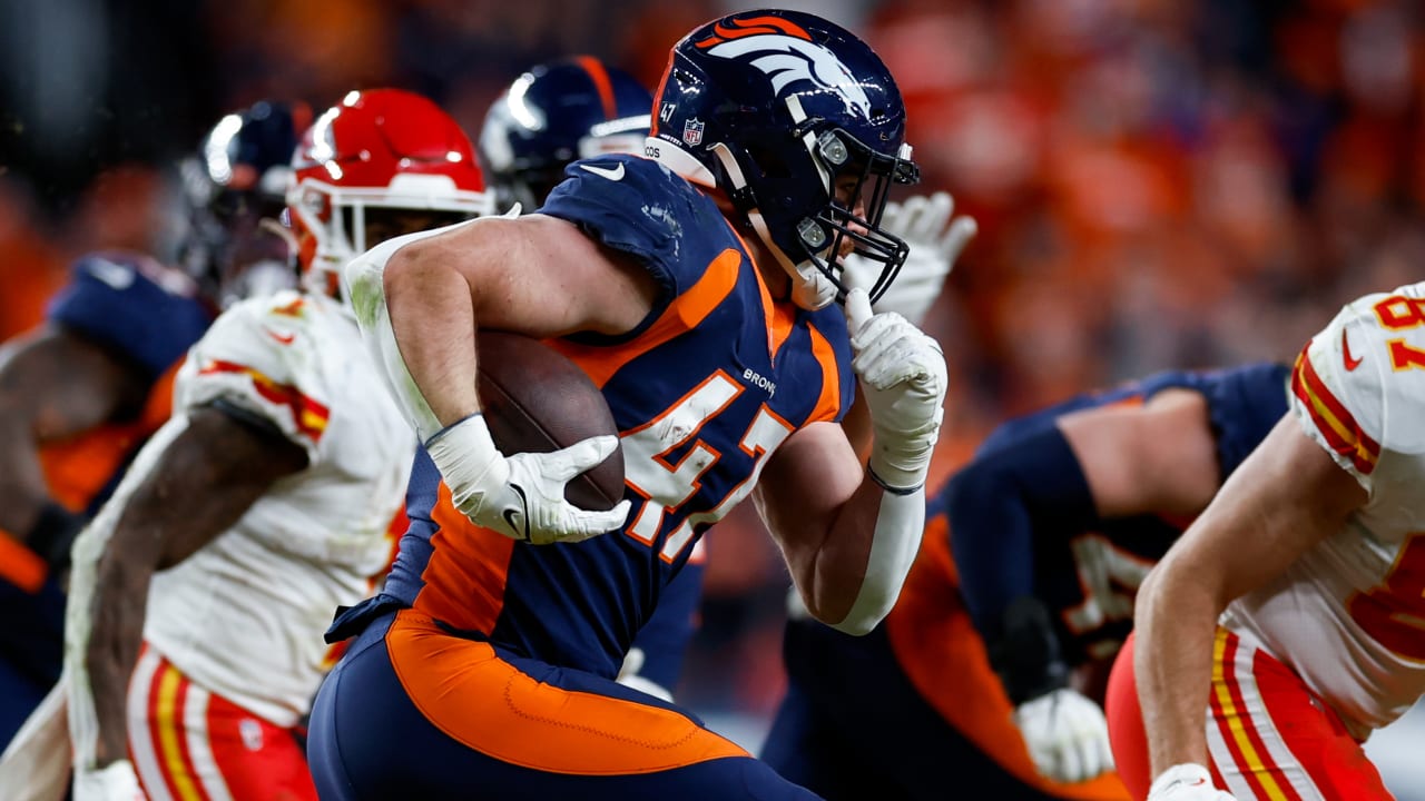 Denver Broncos linebacker Josey Jewell (47) against the Kansas City Chiefs  of an NFL football game Sunday, December 11, 2022, in Denver. (AP  Photo/Bart Young Stock Photo - Alamy