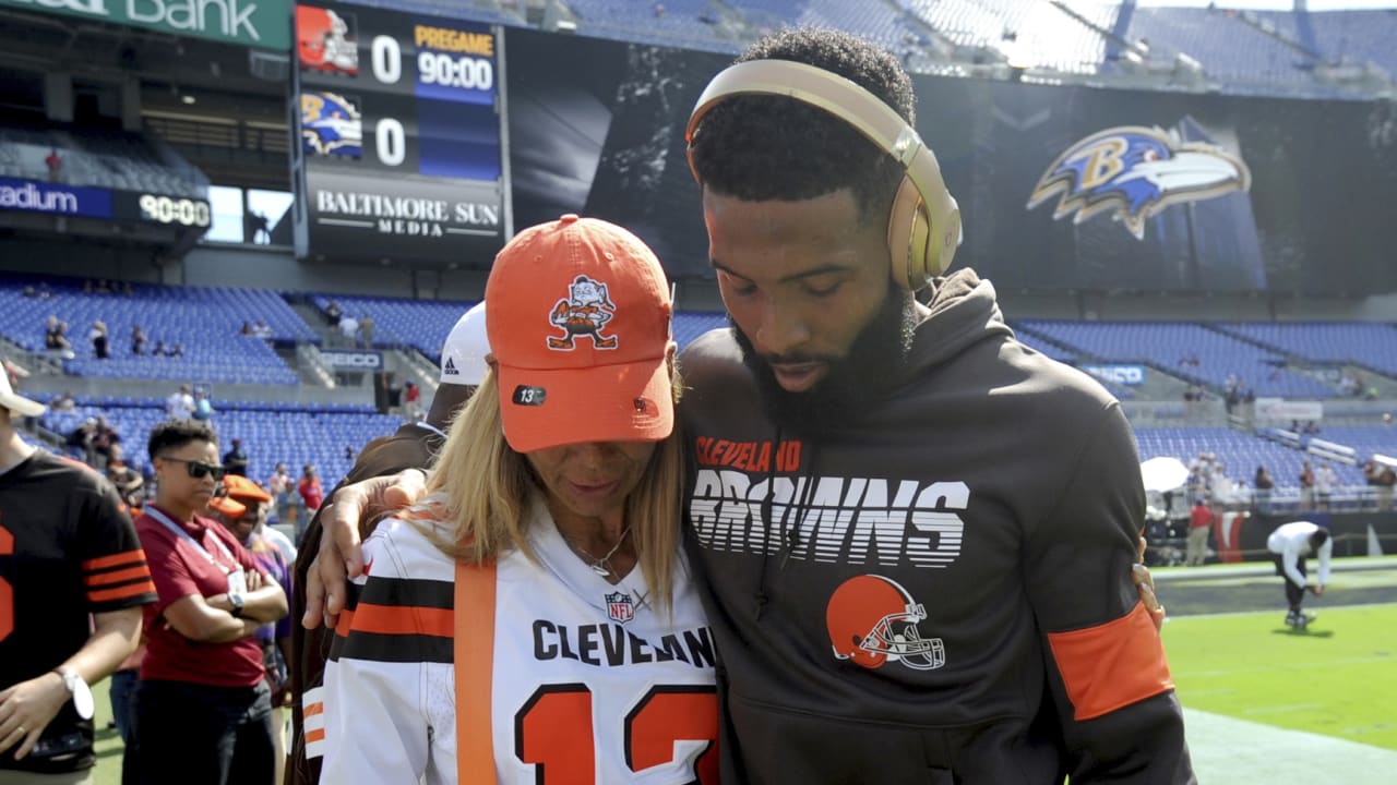 NFL community celebrates Mother's Day