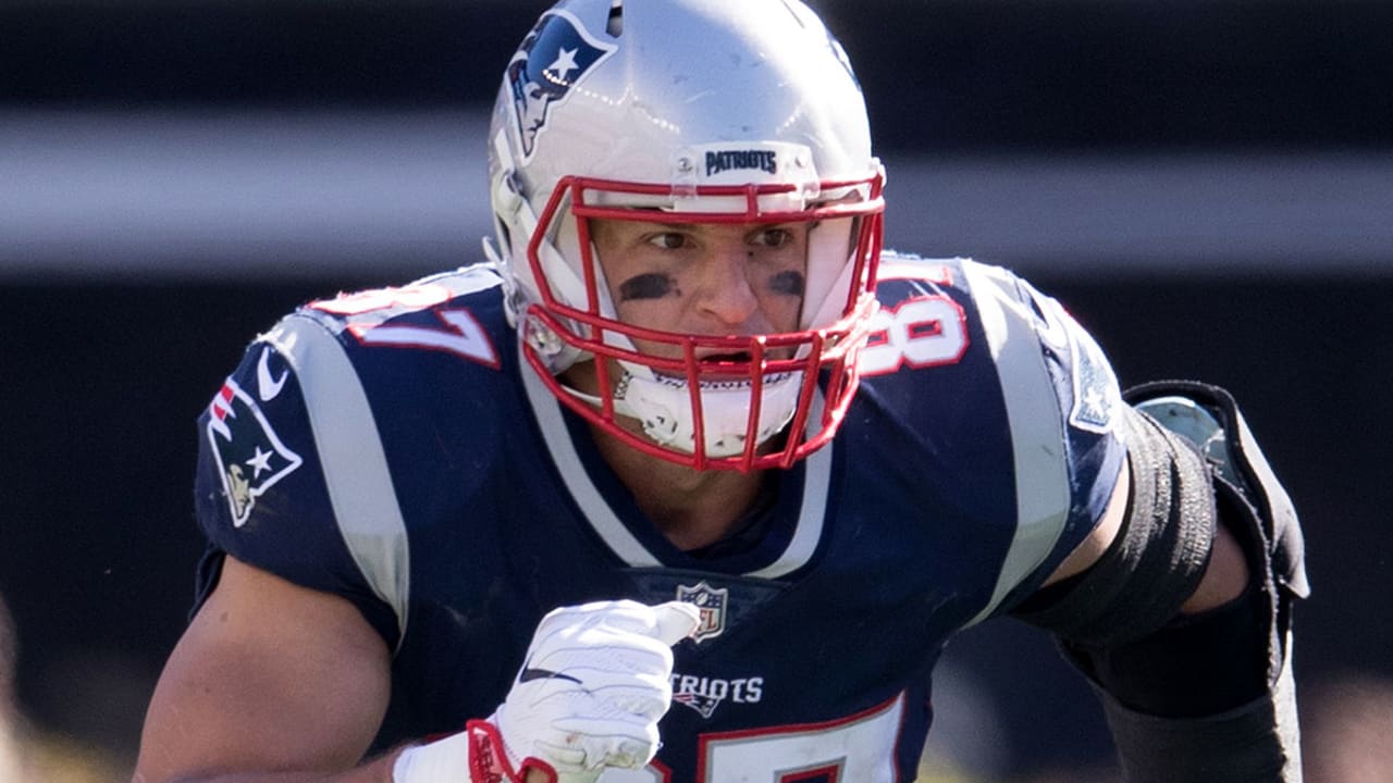 gronk-171004-sl.jpg