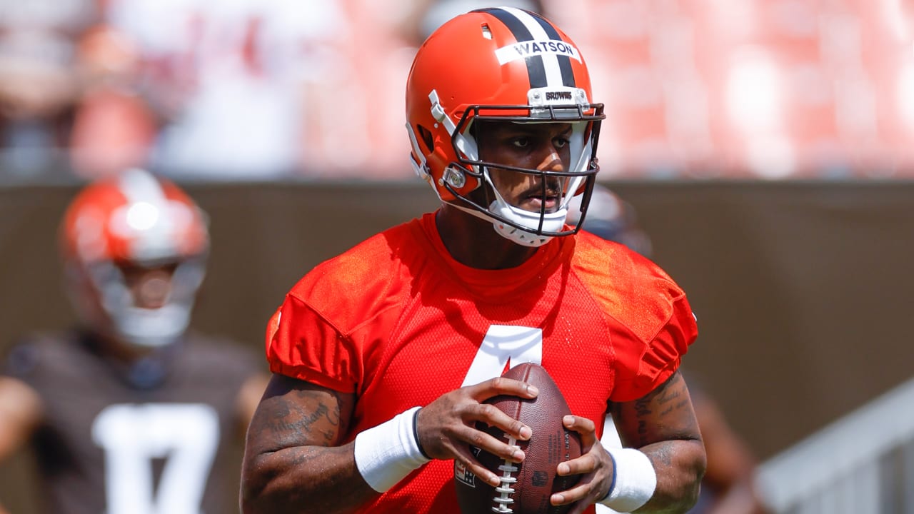 NFL Network Insider Ian Rapoport: Cleveland Browns quarterback Deshaun  Watson inactive vs. BaltimoreRavens, quarterback Dorian Thompson-Robinson  will start for Browns