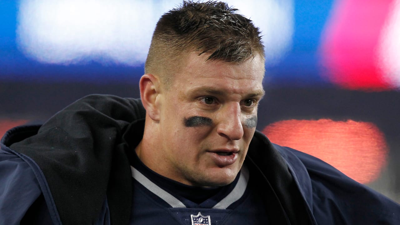 rob-gronkowski-180130-SL.jpg