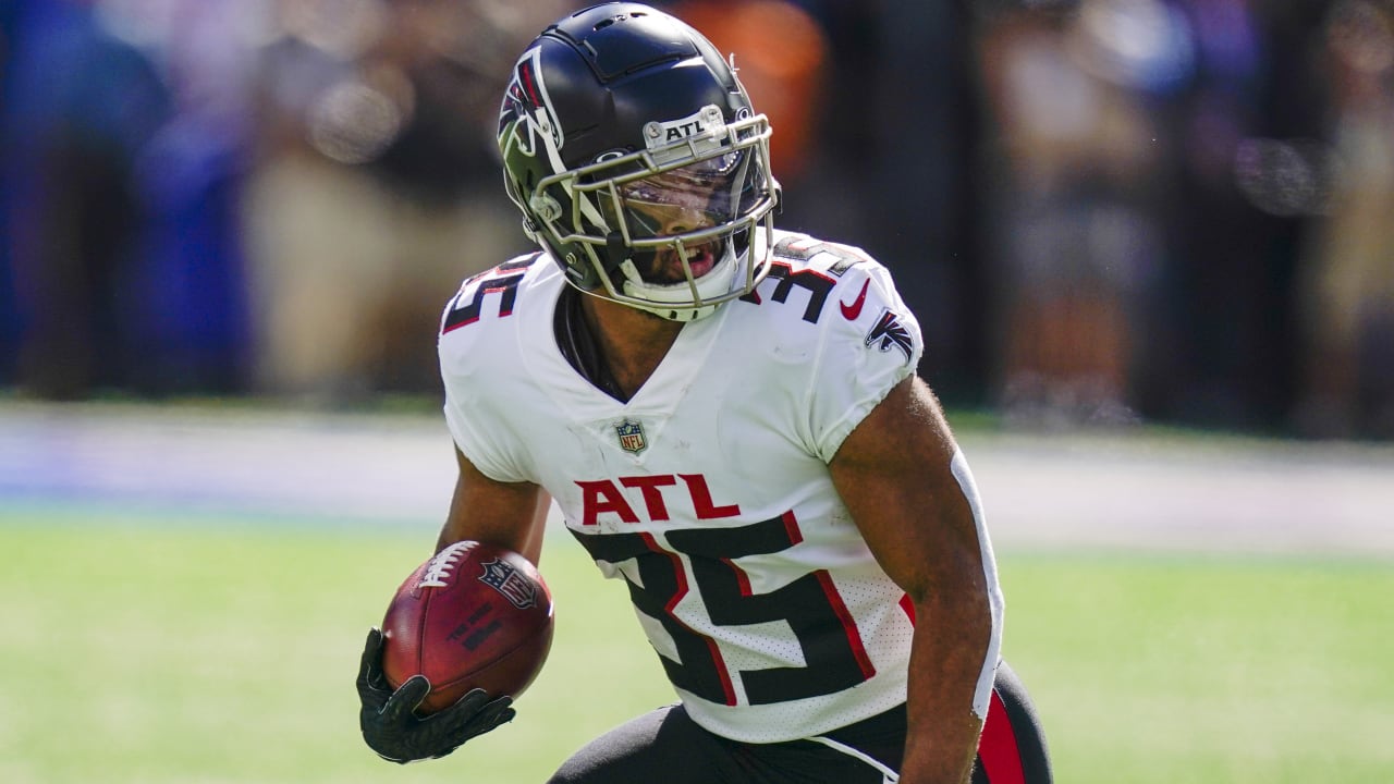 Falcons move defensive back Avery Williams to running back