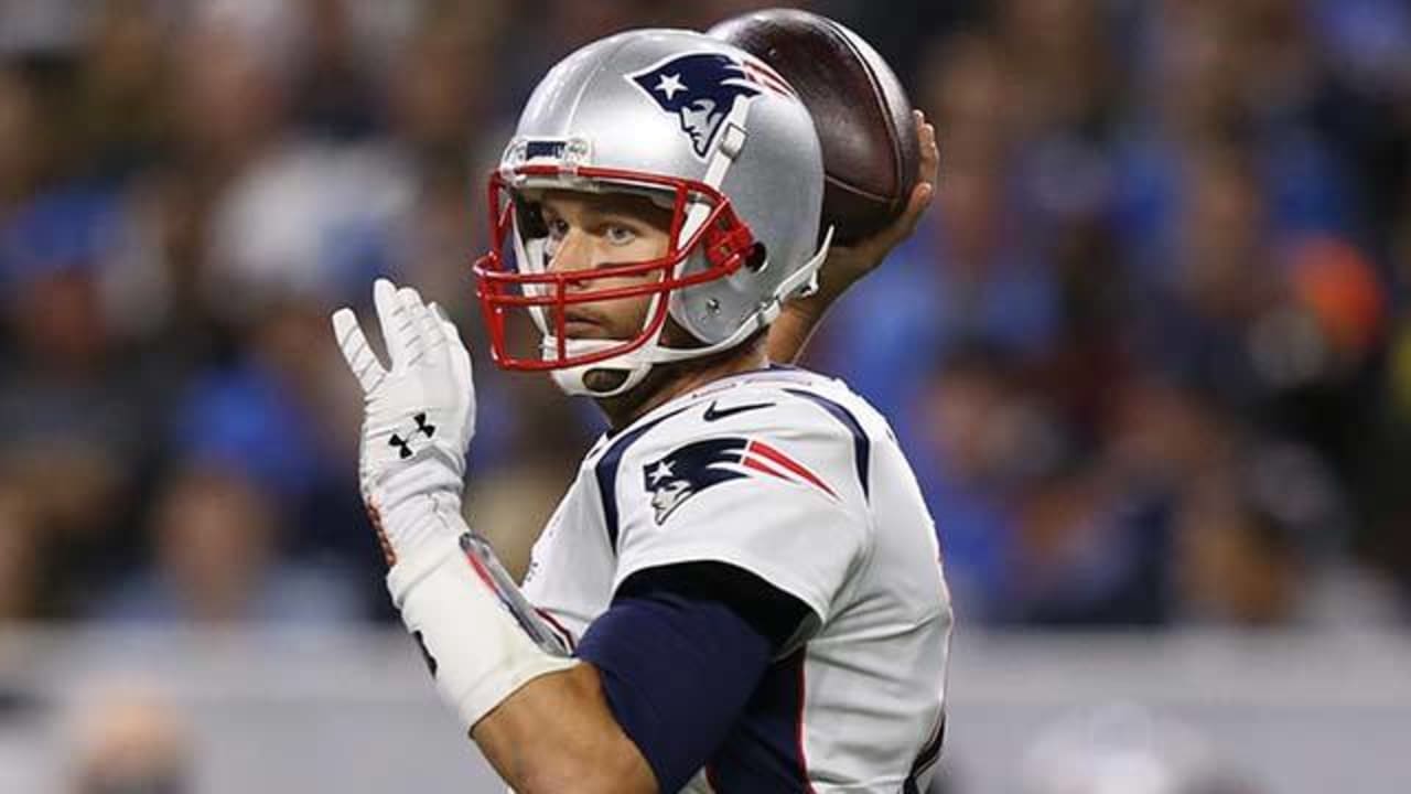 Brady throws dart to Gronk for 15yard gain