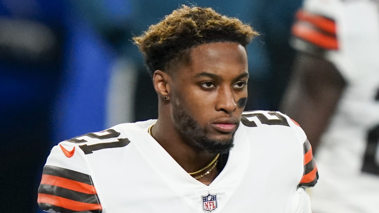 Cleveland Browns cornerback Denzel Ward, 2022-2023 season 