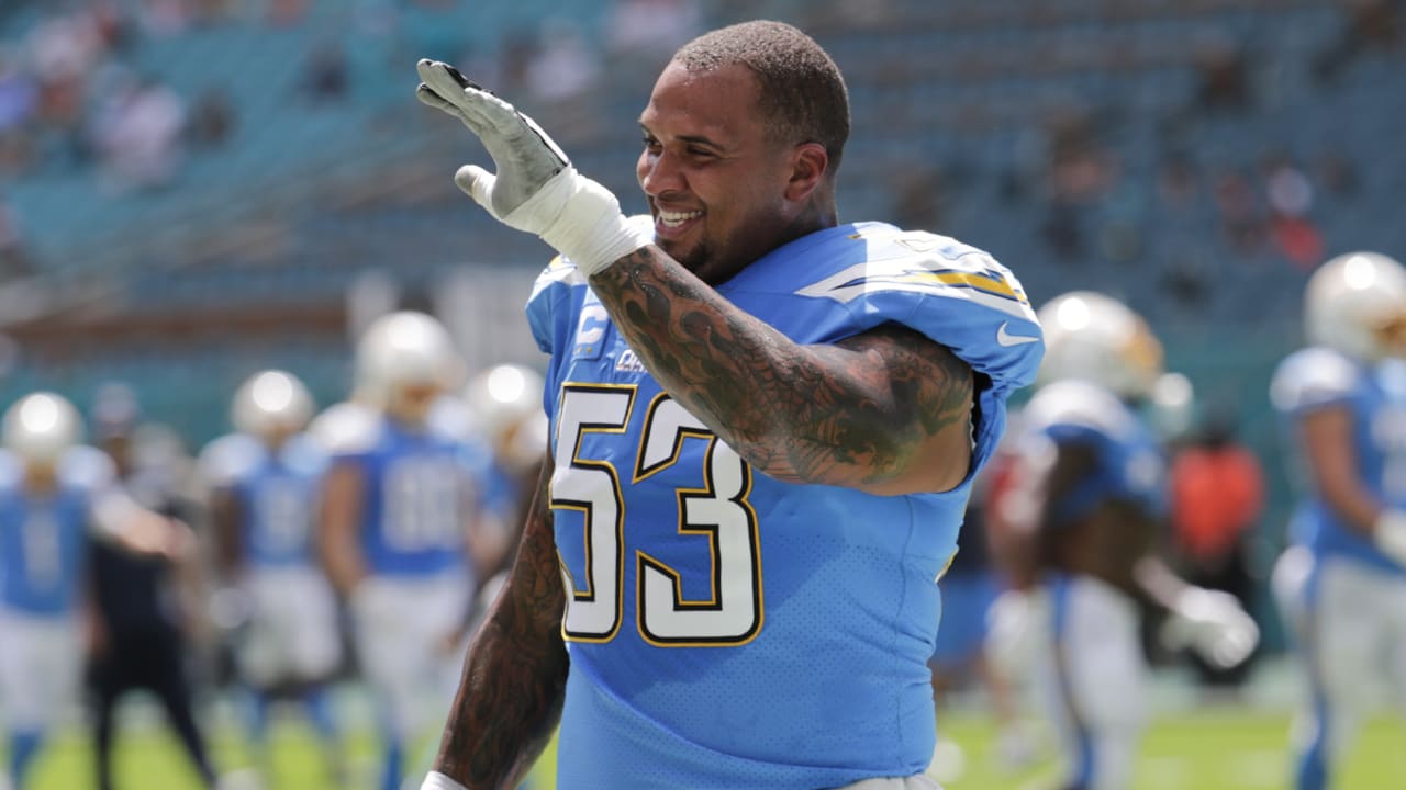 Chargers center Mike Pouncey announces his NFL retirement - Los