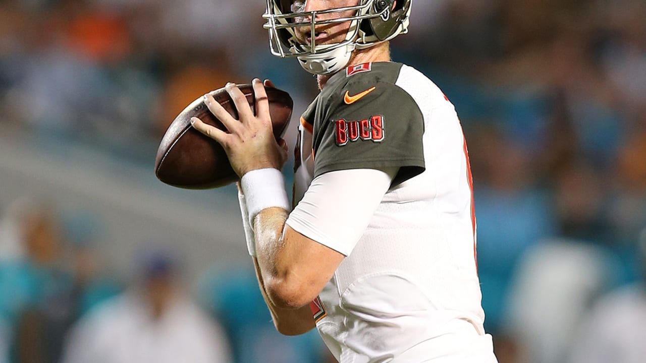 mike-glennon-160329-spot.jpg