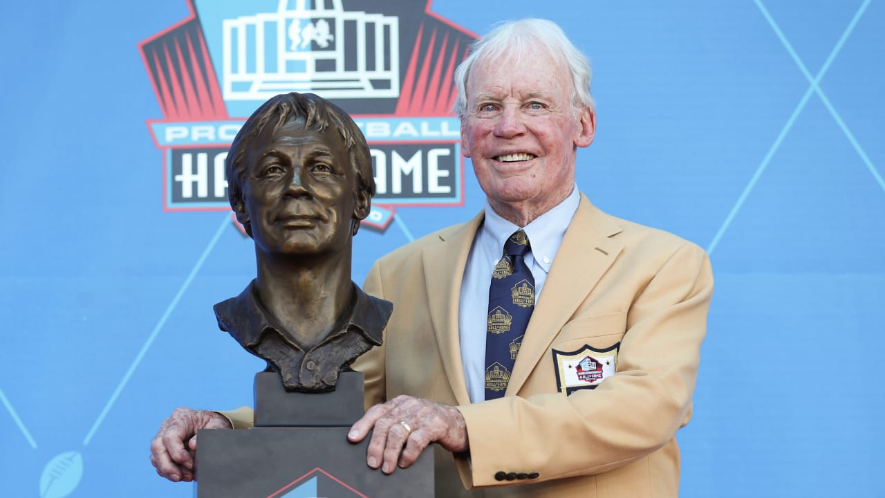 Hall of Fame NFL executive Bobby Beathard dies at 86