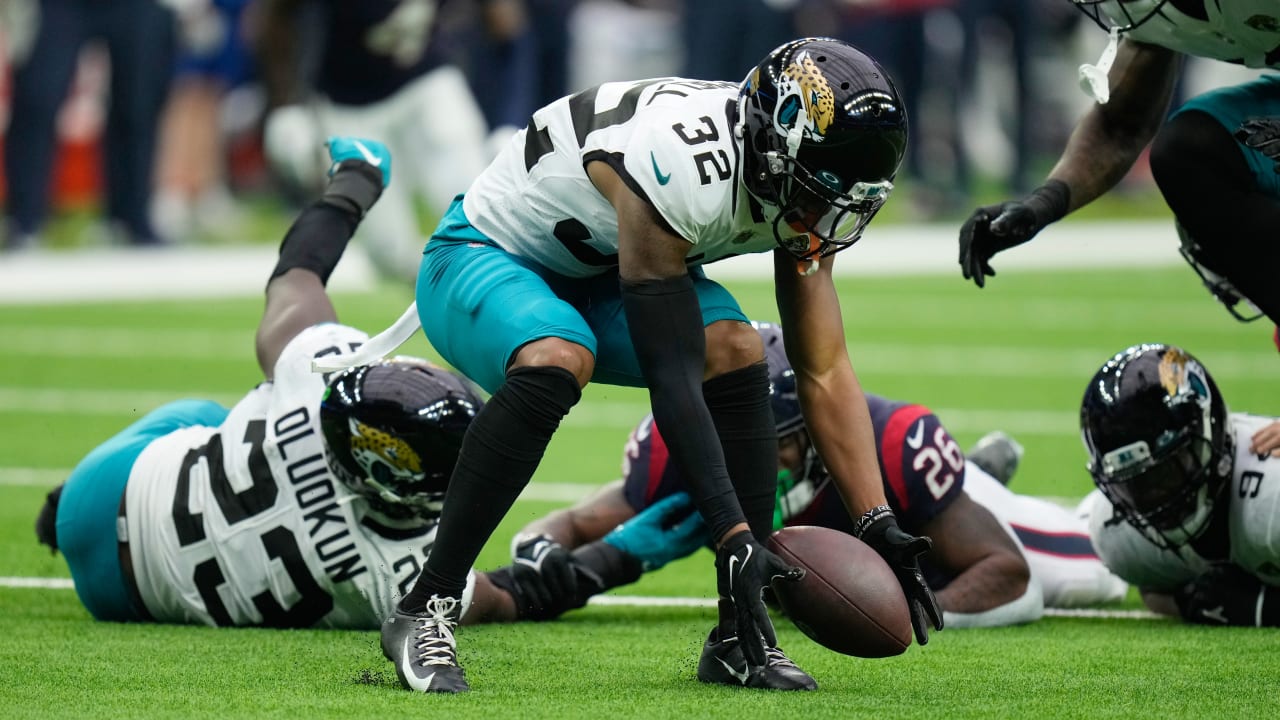 Jacksonville Jaguars cornerback Tyson Campbell (32) during an NFL football  game against the Denver Broncos at