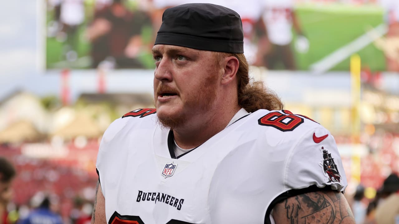 Ryan Jensen, free-agent center, re-signs as Tom Brady returns to Bucs