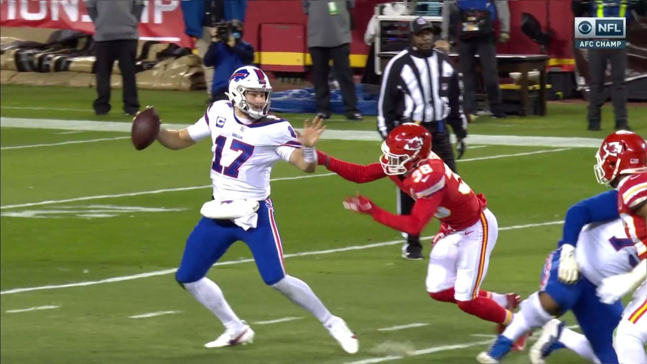 Josh Allen leaps for spectacular hurdle over Chiefs' L'Jarius Sneed