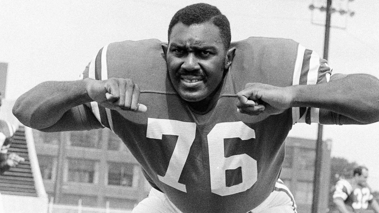 NFL Hall of Famer Bob Brown dies at 81