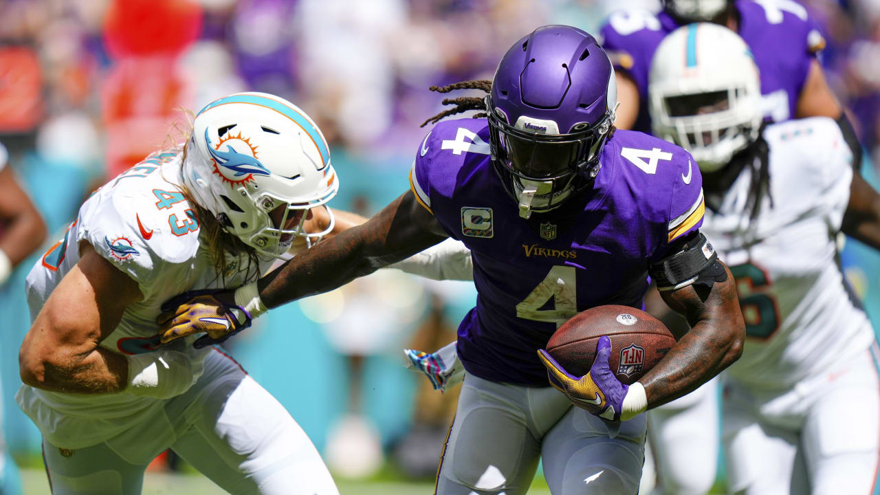 East Rutherford, New Jersey, USA. 6th Oct, 2019. Minnesota Vikings running  back Dalvin Cook (33) looks for running room during a NFL game between the  Minnesota Vikings and the New York Giants