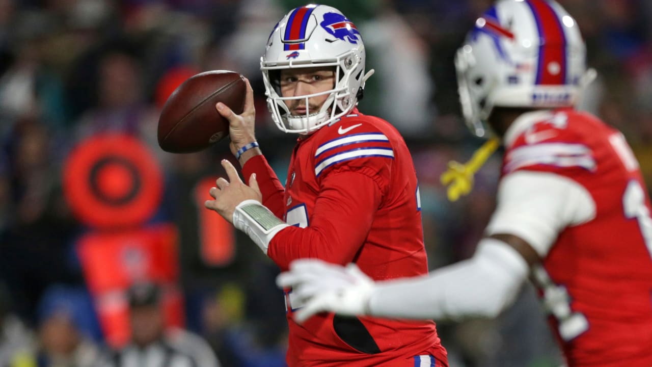 Buffalo Bills wide receiver Stefon Diggs hauls in stellar toe-dragging TD  pass from scrambling quarterback Josh Allen