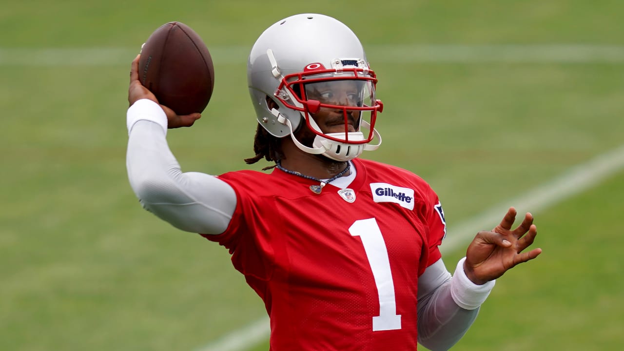 Cam Newton suffers bone bruise in throwing hand during Patriots OTAs