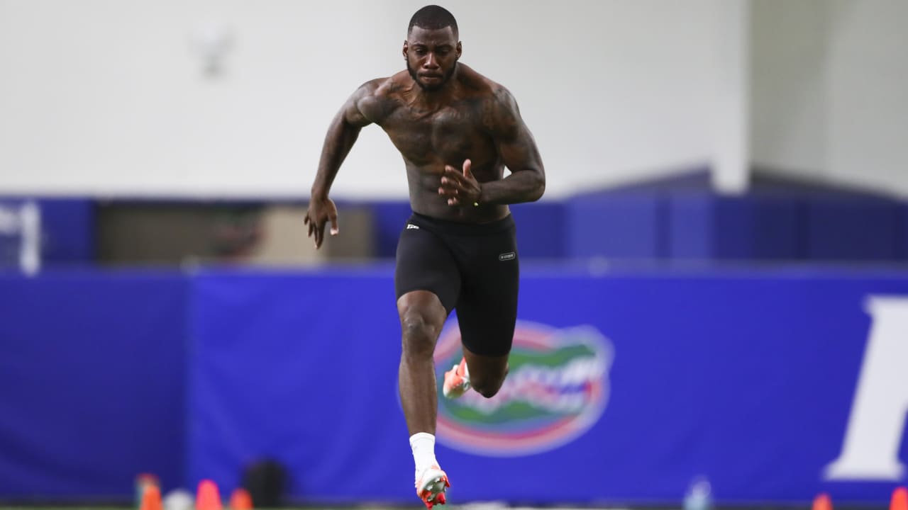 Florida TE Kyle Pitts runs unofficial 4.44 40-yard dash