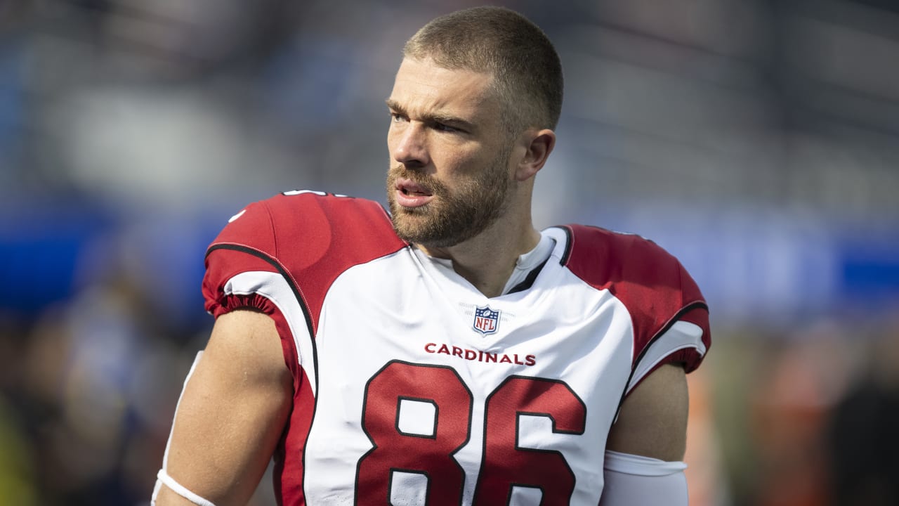 NFL on X: Zach Ertz suiting up for the @AZCardinals. #RedSea