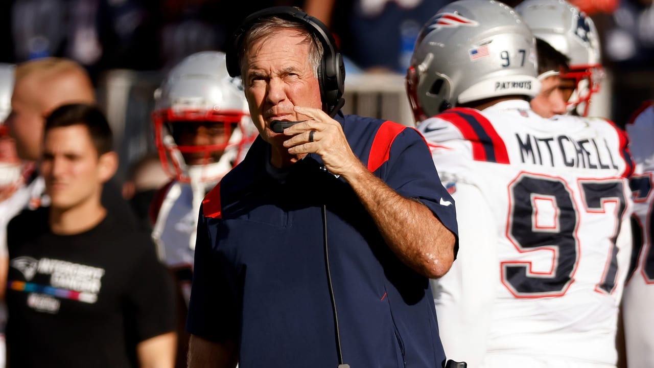 Patriots bury Browns, Belichick ties Halas