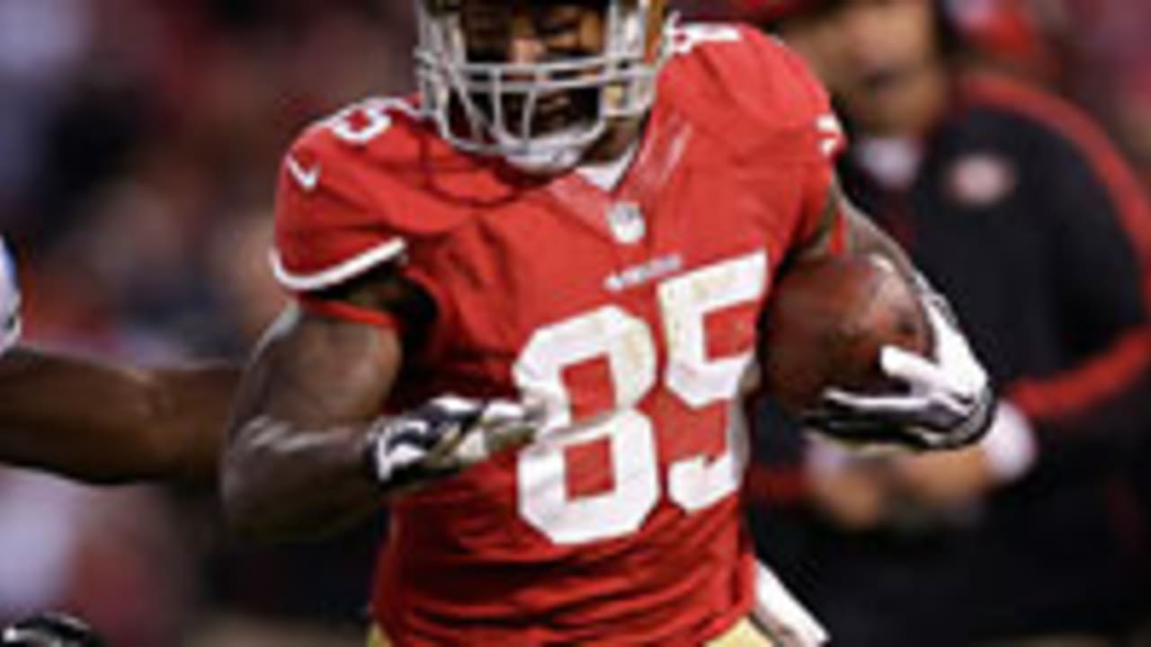 vernon-davis-121003-spot.jpg
