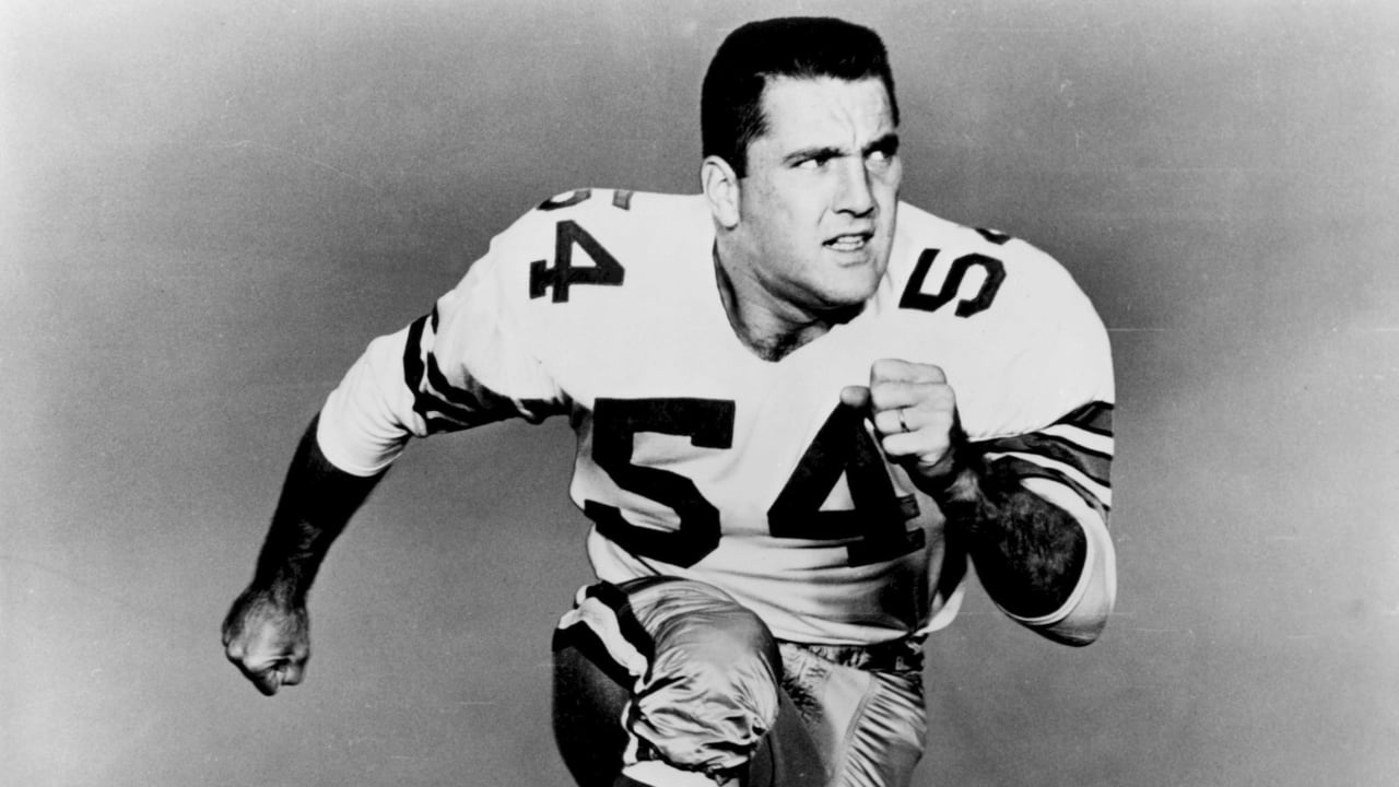 Former Chicago Bears and Dallas Cowboys linebacker Chuck Howley named a