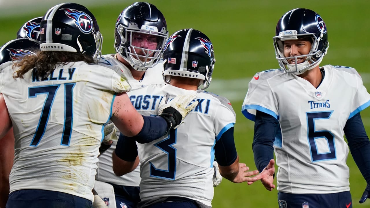 Tennessee Titans Kicker Stephen Gostkowski Takes Off Sock, Saves Game