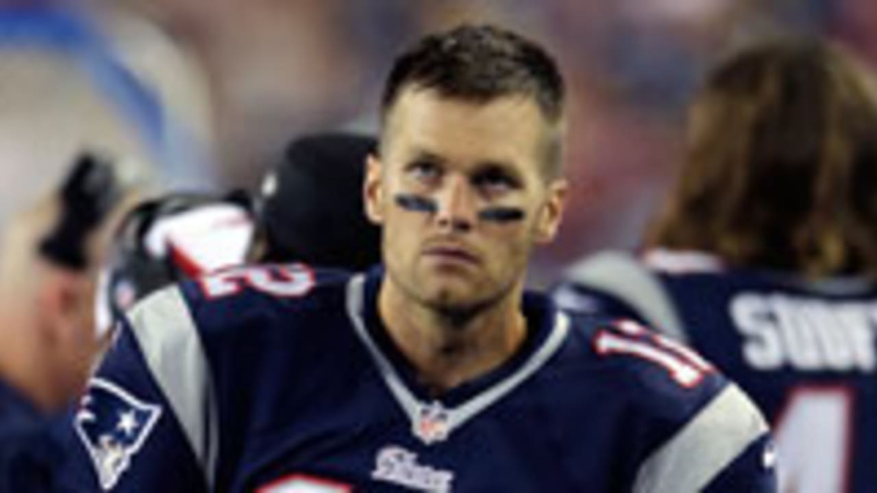 Tom Brady in knee brace at Robert Kraft's request