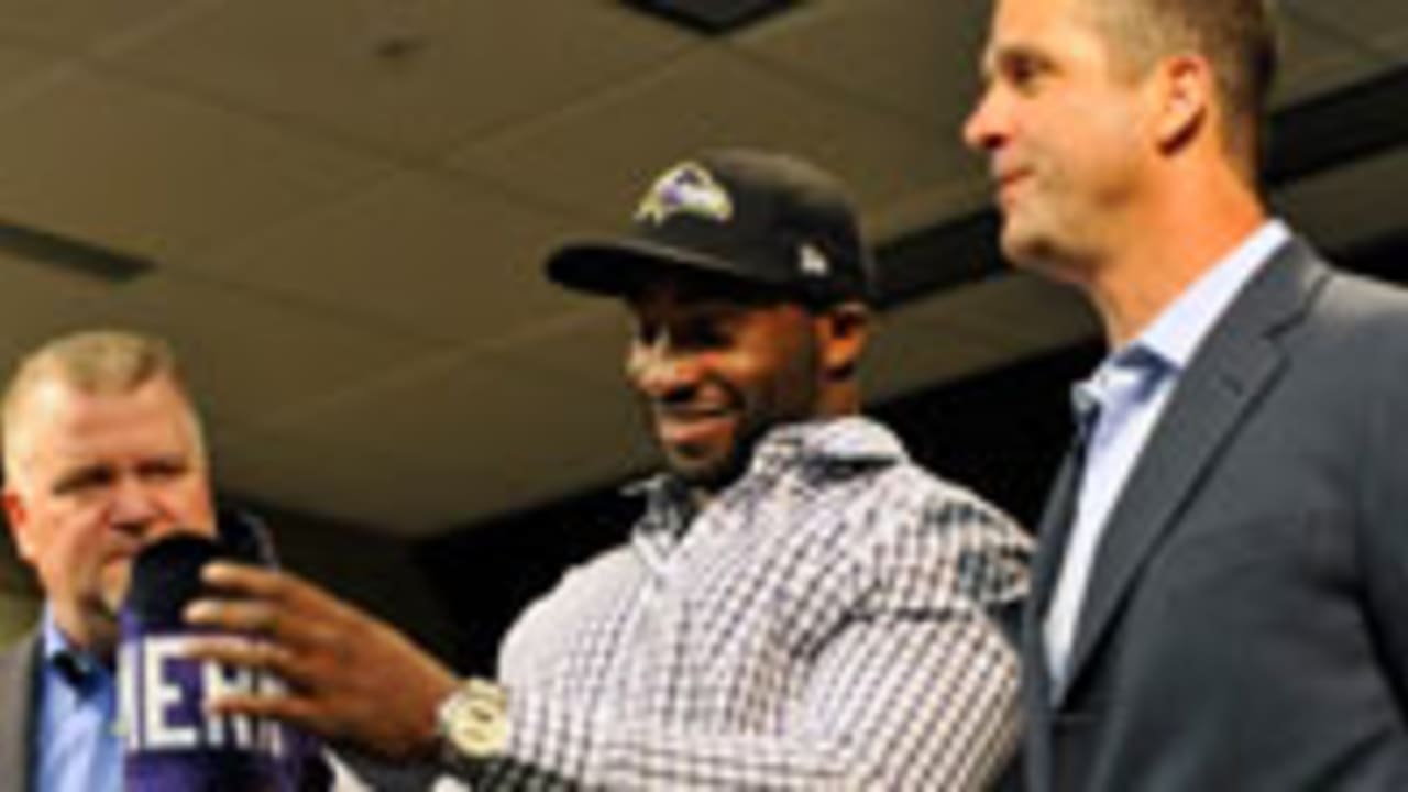 Elvis-Dumervil-130326-Spot.jpg