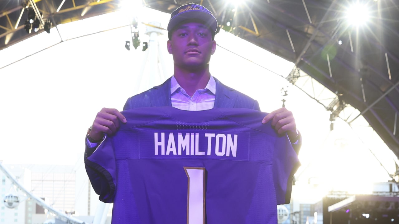 Safety Kyle Hamilton selected by Baltimore Ravens with 14th Pick in the 2022  NFL Draft