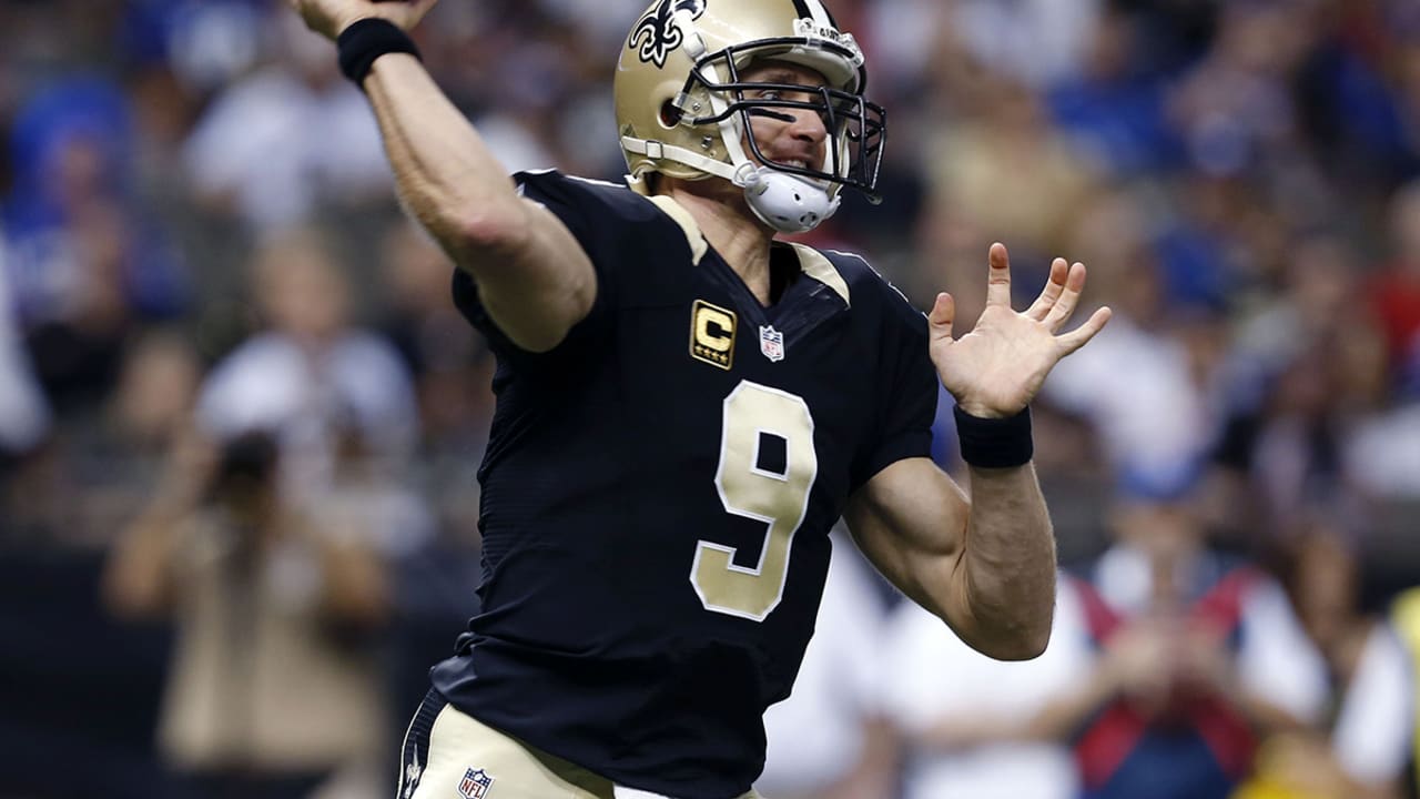 Drew Brees ties single-game record with 7 TD passes