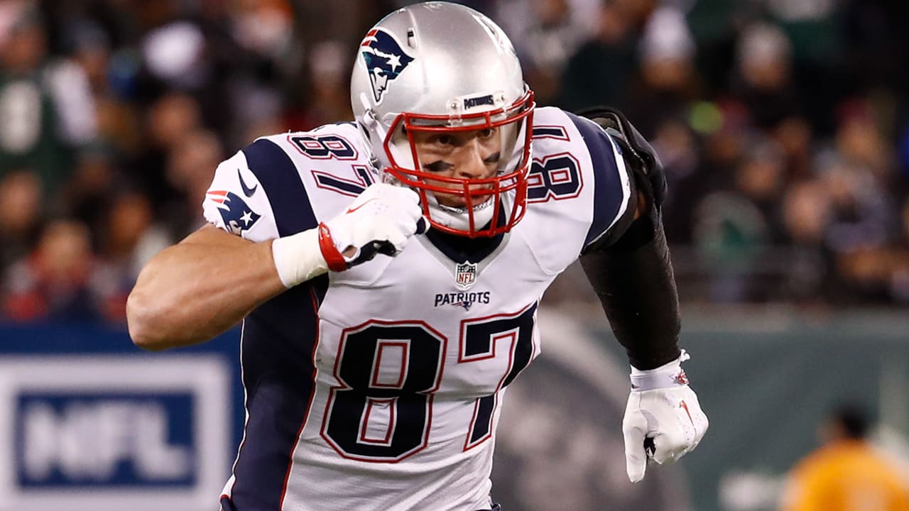 Rob Gronkowski-161127-Spot.jpg