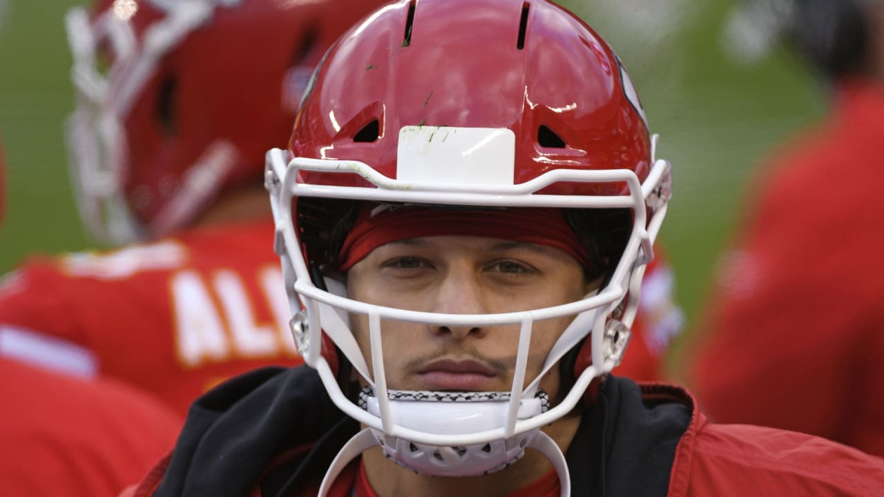 Chiefs’ Patrick Mahomes suffers from turf, not 100 percent