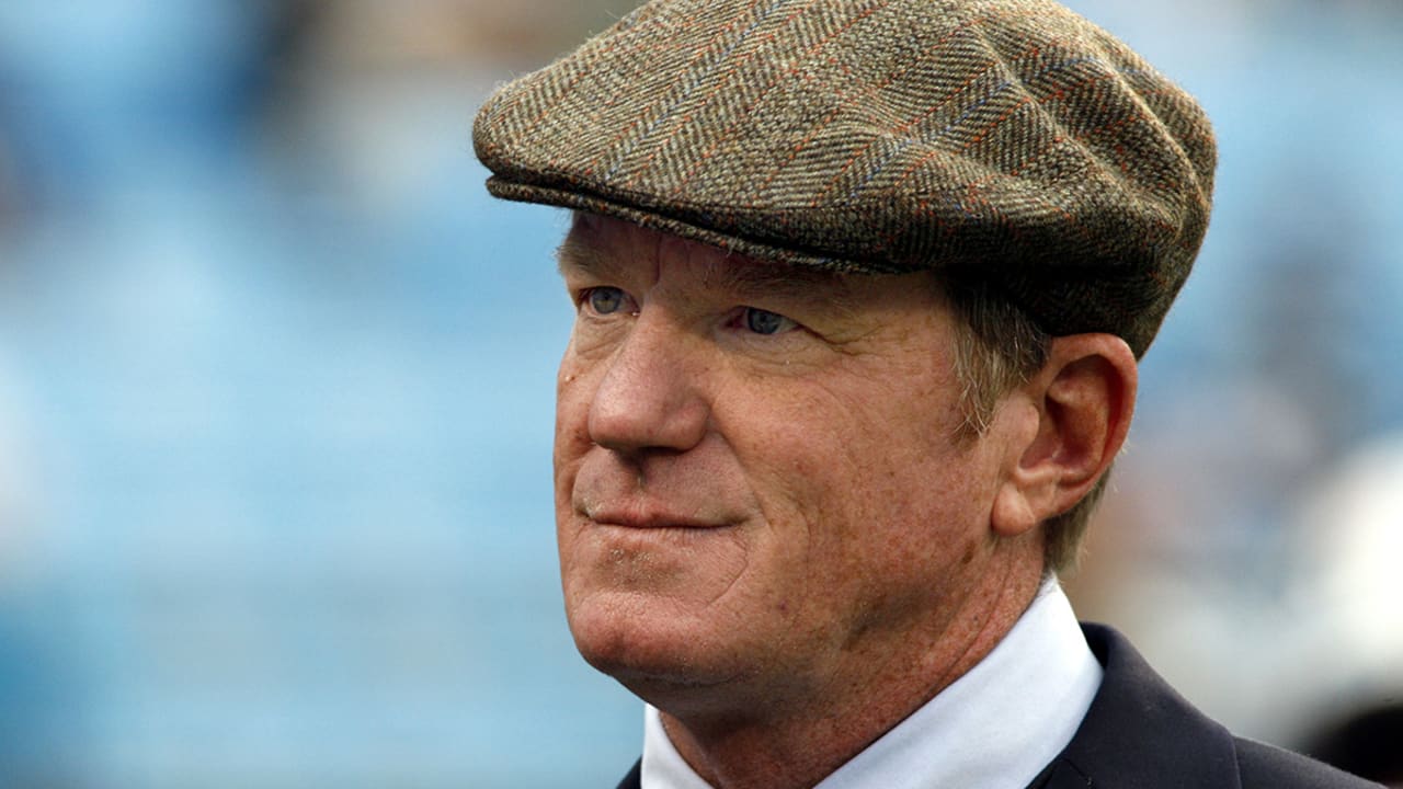 Carolina Panthers hire Marty Hurney as interim GM