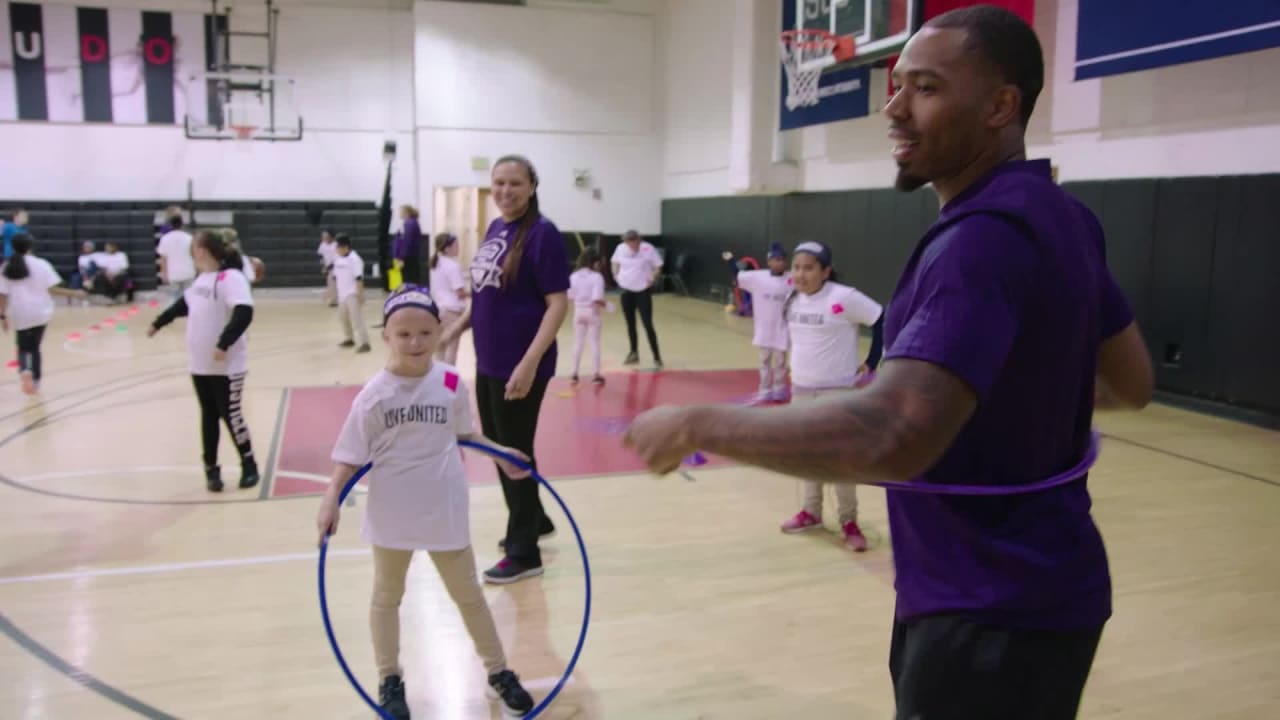 Walter Payton NFL Man of the Year nominee Chris Lindstrom surprises Best  Buddy with Super Bowl tickets