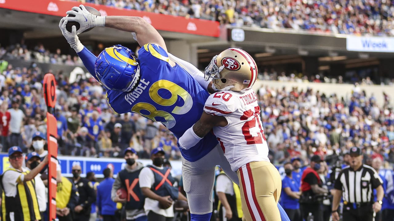 Los Angeles Rams tight end Tyler Higbee reaches slime-zone again with  7-yard TD grab