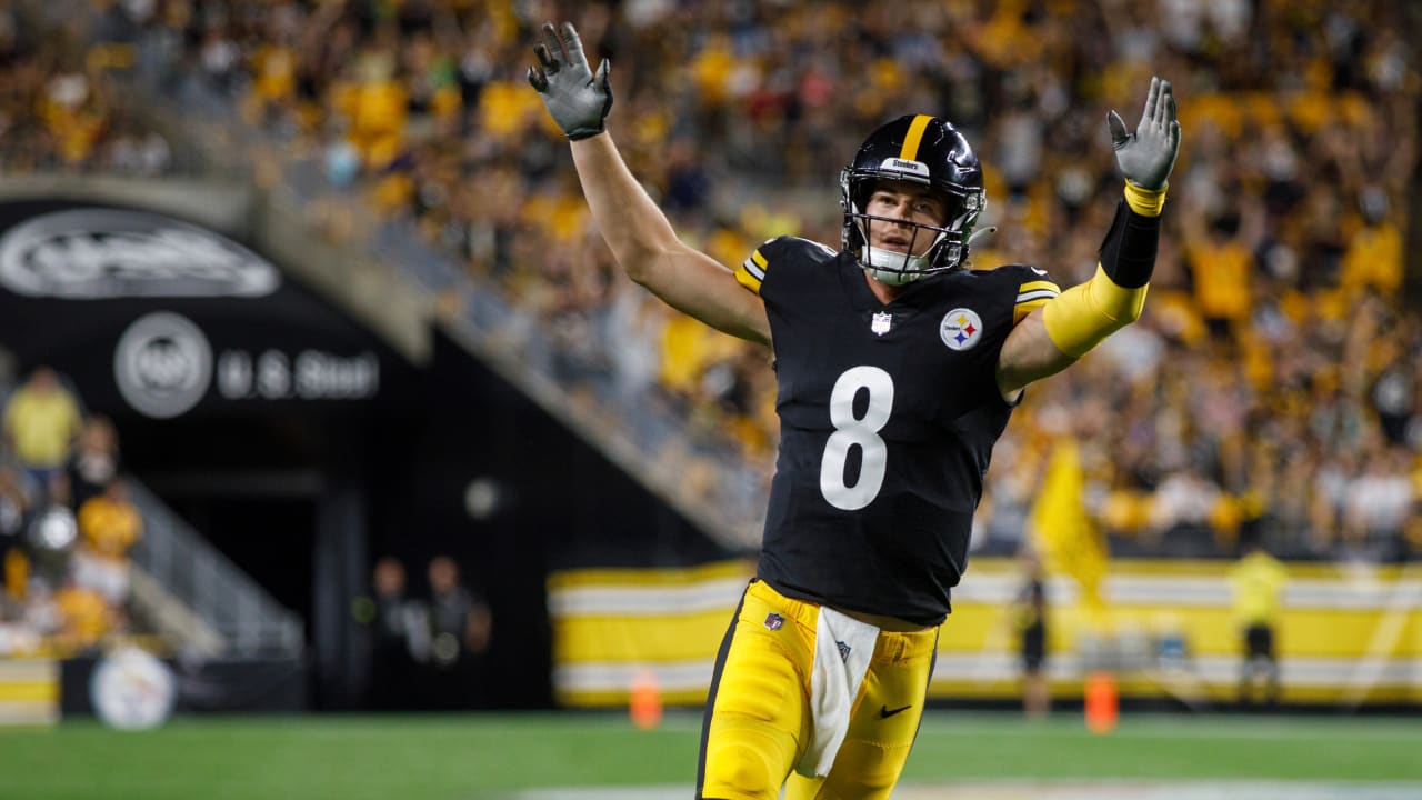 Mason Rudolph Has Perfect Response to Steelers Fans Booing Him During 1st  Quarter Against Dolphins